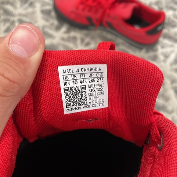 Men’s size 10.5 red adidas - Picture 4 of 4